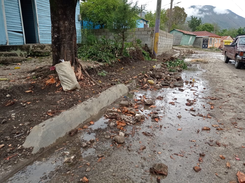 Construcción y reparación de aceras y contenes